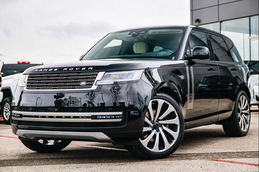 Black 2026 Land Rover Range Rover P530 SE