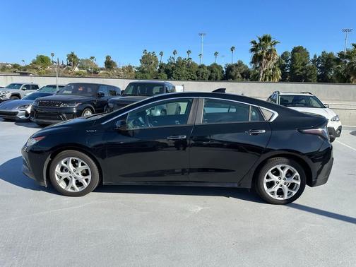 Mosaic Black Metallic 2018 Chevrolet Volt Premier