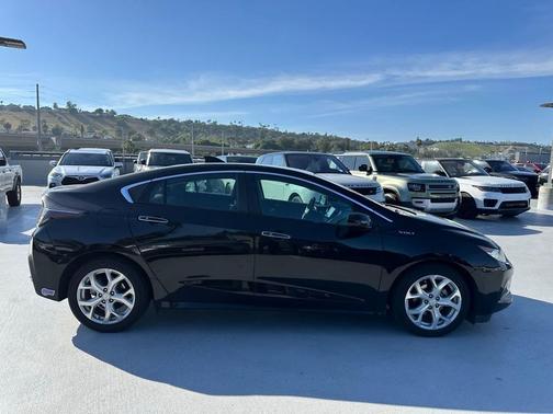 Mosaic Black Metallic 2018 Chevrolet Volt Premier