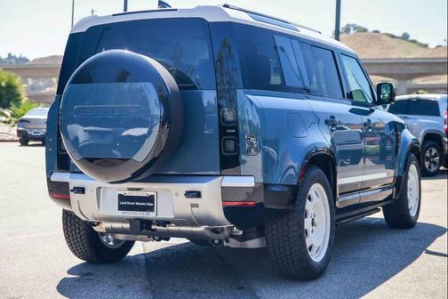 Tasman Blue Metallic 2026 Land Rover Defender P400 X-Dynamic SE