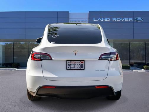 Pearl White Multi-Coat 2023 Tesla Model Y Long Range Dual Motor All-Wheel Drive