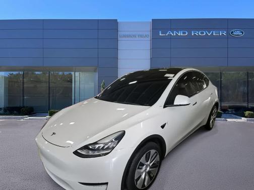 Pearl White Multi-Coat 2023 Tesla Model Y Long Range Dual Motor All-Wheel Drive