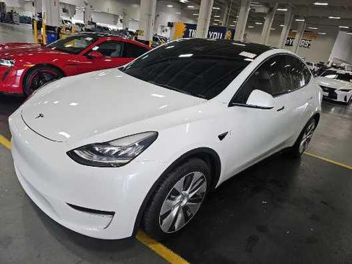 Pearl White Multi-Coat 2023 Tesla Model Y Long Range Dual Motor All-Wheel Drive