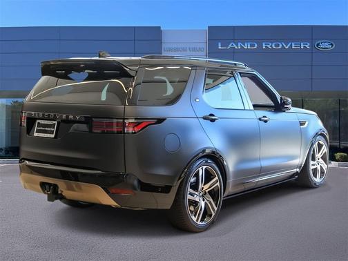 2026 Land Rover Discovery Tempest Edition