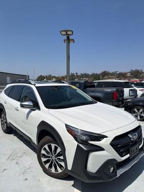 Crystal White Pearl 2024 Subaru Outback Touring XT