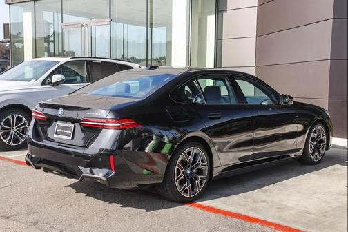 2025 BMW i5 xDrive40