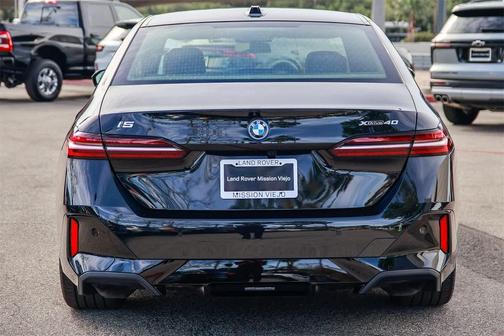 2025 BMW i5 xDrive40