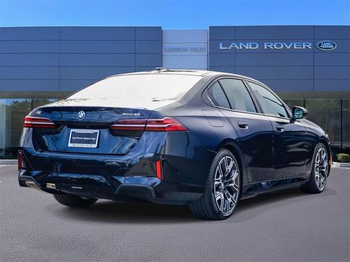 2025 BMW i5 xDrive40