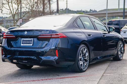 2025 BMW i5 xDrive40