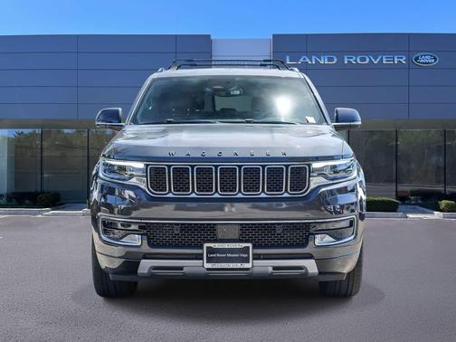 Baltic Gray Metallic Clearcoat 2022 Jeep Wagoneer Series II 4x4