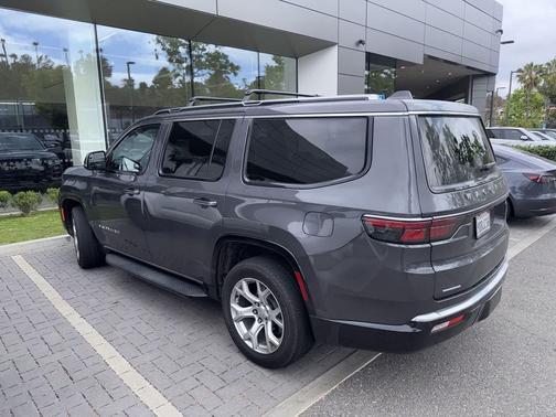 Baltic Gray Metallic Clearcoat 2022 Jeep Wagoneer Series II 4x4