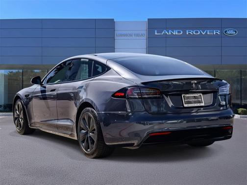 2022 Tesla Model S Plaid