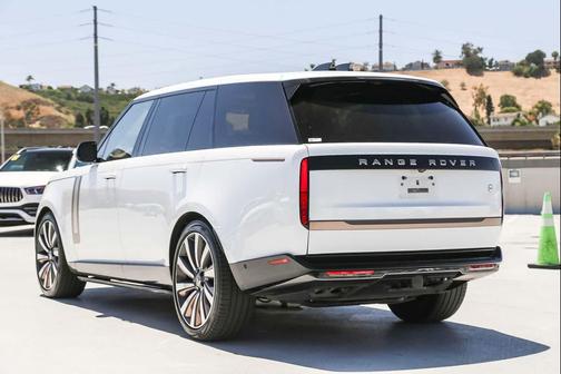 White 2023 Land Rover Range Rover SV