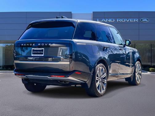 2024 Land Rover Range Rover P530 SE