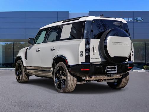 2026 Land Rover Defender P400 X-Dynamic SE