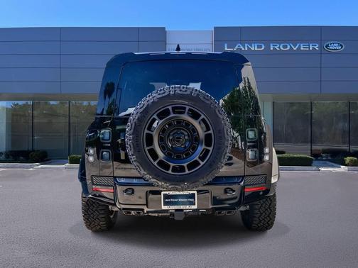 Narvik Black 2026 Land Rover Defender P635 OCTA Black