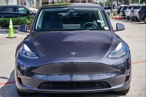 2024 Tesla Model Y Long Range Single Motor Rear-Wheel Drive