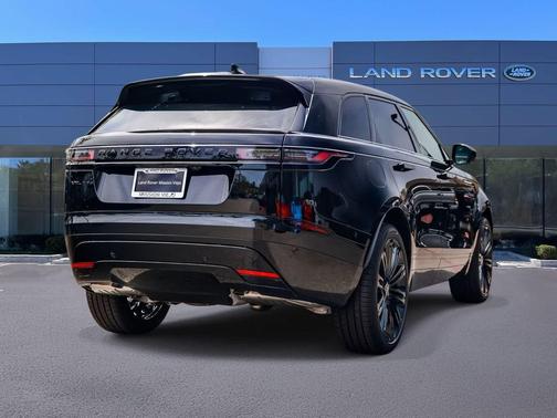 Santorini Black Metallic 2026 Land Rover Range Rover Velar P400 Dynamic SE