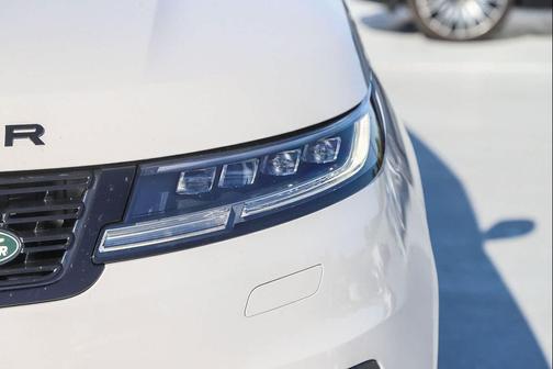 2025 Land Rover Range Rover Sport SE