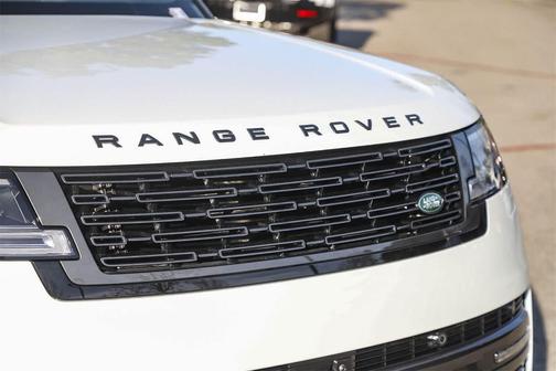 2026 Land Rover Range Rover P400 SE 7 Seat