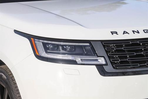 2026 Land Rover Range Rover P400 SE 7 Seat