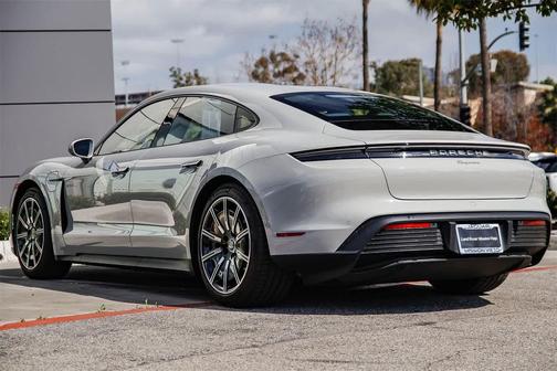 2025 Porsche Taycan RWD