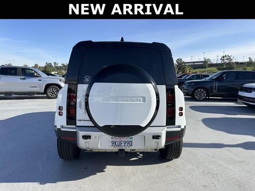 2024 Land Rover Defender 110 P300