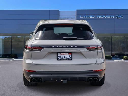 Gray 2022 Porsche Cayenne Platinum Edition