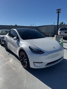 2022 Tesla Model Y Long Range Dual Motor All-Wheel Drive