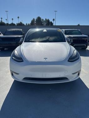 2022 Tesla Model Y Long Range Dual Motor All-Wheel Drive