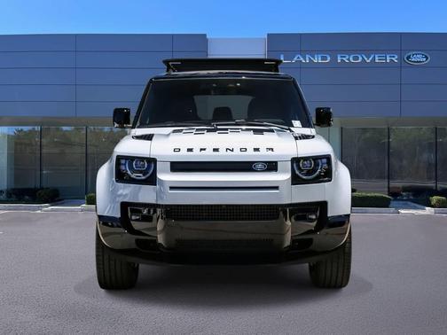 Fuji White 2026 Land Rover Defender P400 X-Dynamic SE