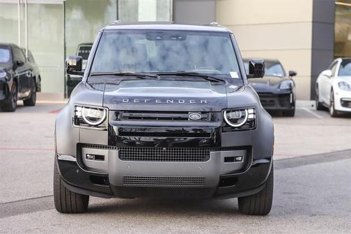 2026 Land Rover Defender V8