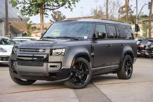 2026 Land Rover Defender V8