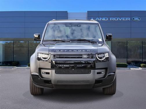 2026 Land Rover Defender V8