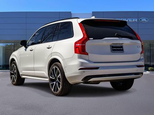 2023 Volvo XC90 Recharge Plug-In Hybrid T8 Ultimate Dark Theme 7-Seater