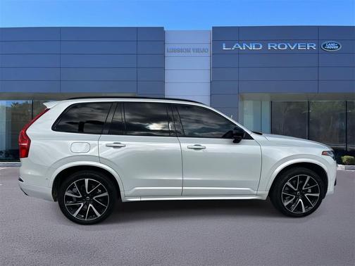 2023 Volvo XC90 Recharge Plug-In Hybrid T8 Ultimate Dark Theme 7-Seater