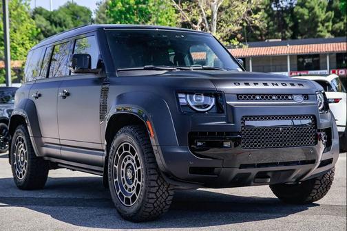 Narvik Black 2026 Land Rover Defender P635 OCTA Black