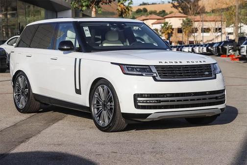 2026 Land Rover Range Rover P530 SE