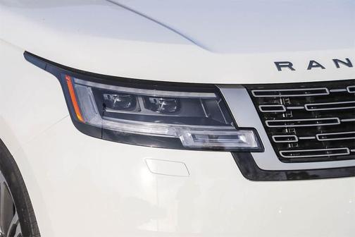 2026 Land Rover Range Rover P530 SE