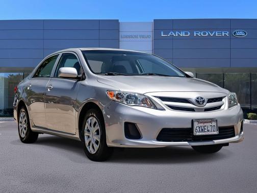 Classic Silver Metallic 2013 Toyota Corolla LE