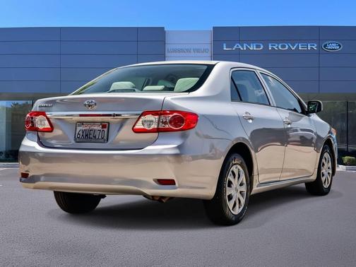 Classic Silver Metallic 2013 Toyota Corolla LE