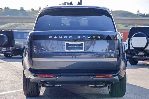 2026 Land Rover Range Rover P400 SE