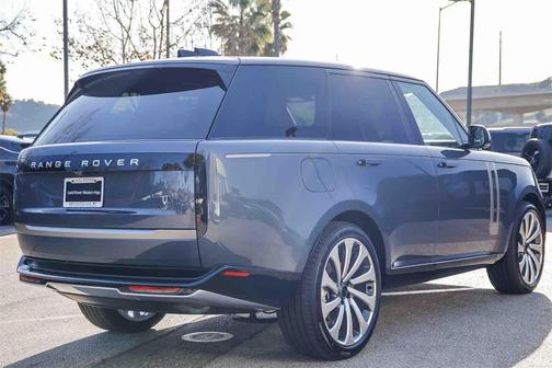 2026 Land Rover Range Rover P400 SE