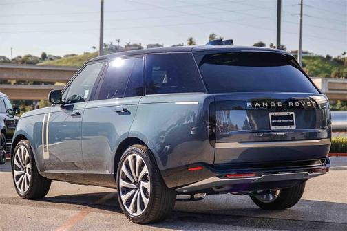 2026 Land Rover Range Rover P400 SE