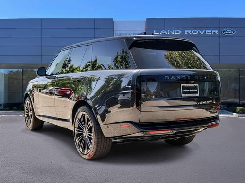 Gray 2026 Land Rover Range Rover P400 SE