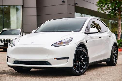 Pearl White Multi-Coat 2021 Tesla Model Y Long Range Dual Motor All-Wheel Drive