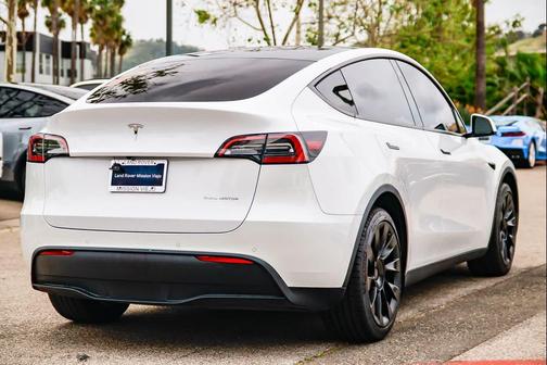 Pearl White Multi-Coat 2021 Tesla Model Y Long Range Dual Motor All-Wheel Drive