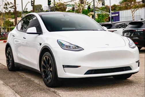 Pearl White Multi-Coat 2021 Tesla Model Y Long Range Dual Motor All-Wheel Drive