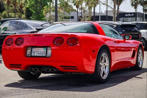 2004 Chevrolet Corvette Base