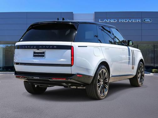 White 2026 Land Rover Range Rover P400 SE